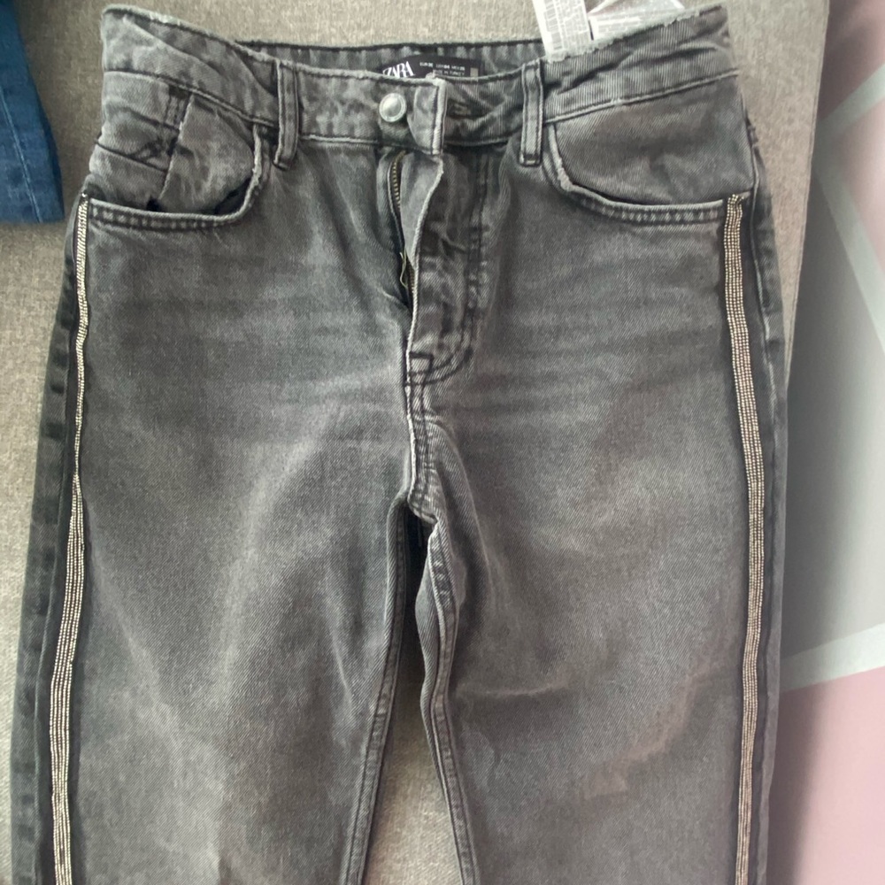 zara jeans with silver size 4